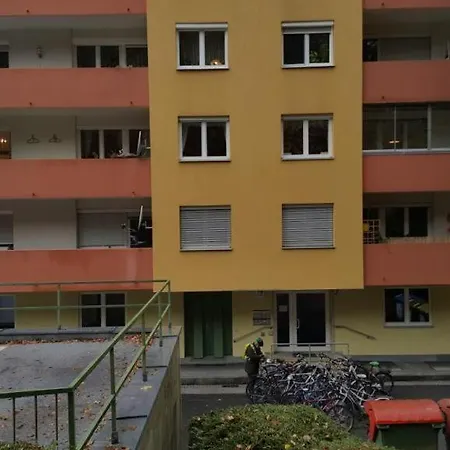 Apartment Bei Lkh Graz,1x Parkplatz,15 Stock! Graz