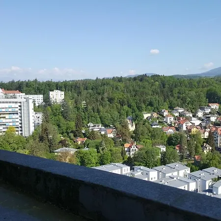 Bei Lkh Graz,1x Parkplatz,15 Stock! Apartment
